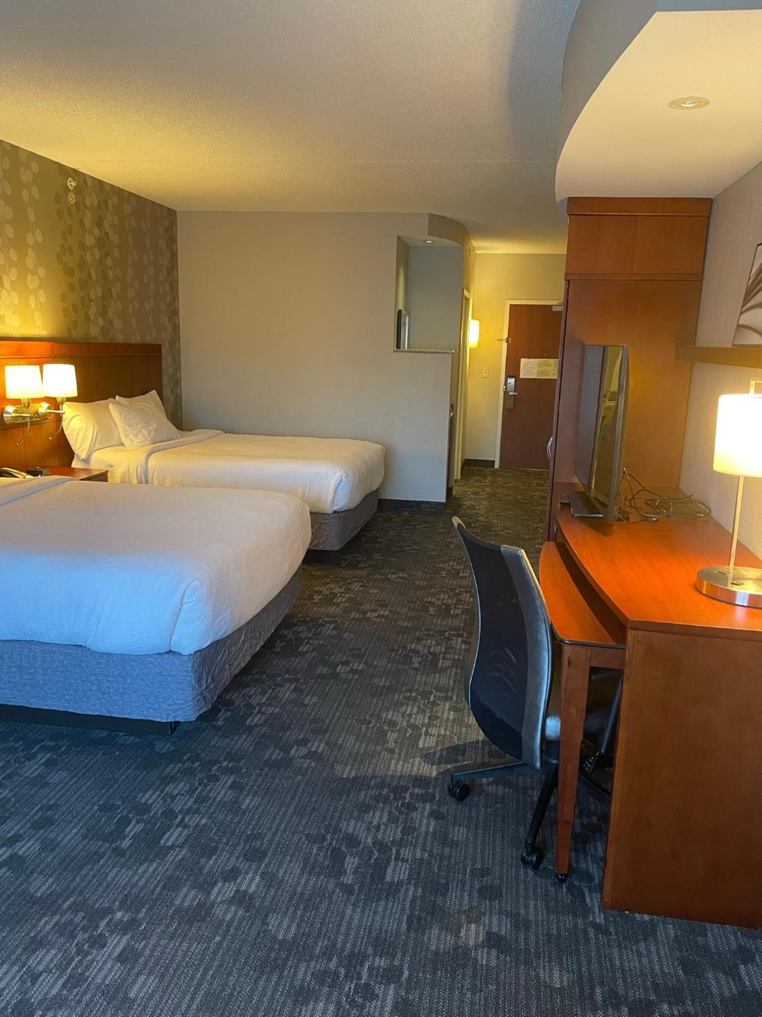 Отель Courtyard By Marriott Геттисберг Экстерьер фото