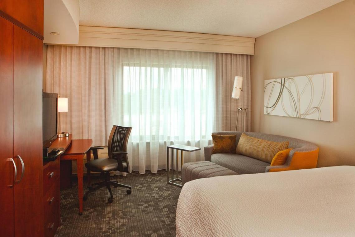 Отель Courtyard By Marriott Геттисберг Экстерьер фото