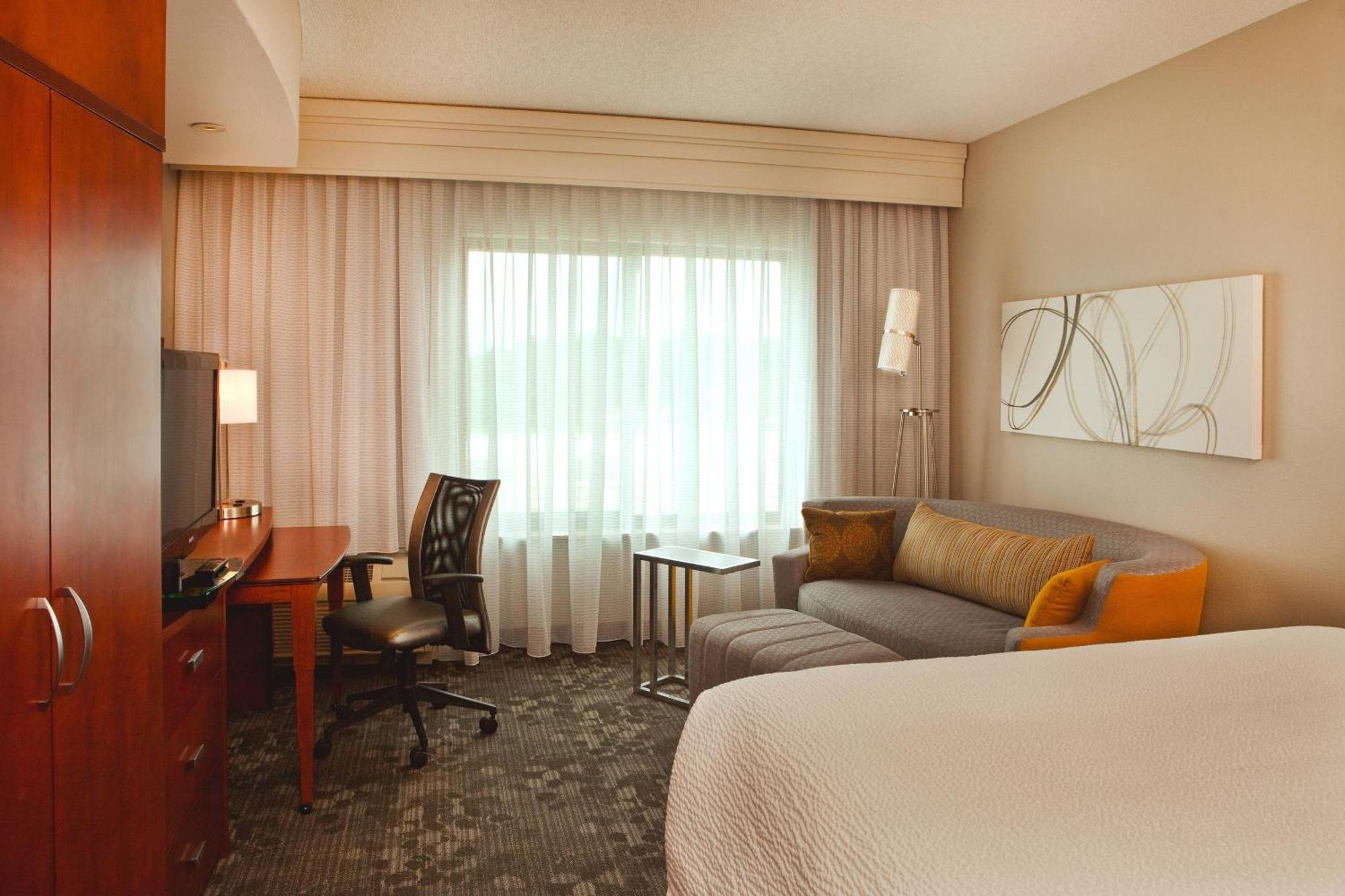 Отель Courtyard By Marriott Геттисберг Экстерьер фото